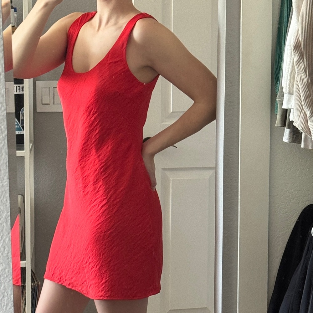 Simple Red Shift Dress - Picture 5 of 5